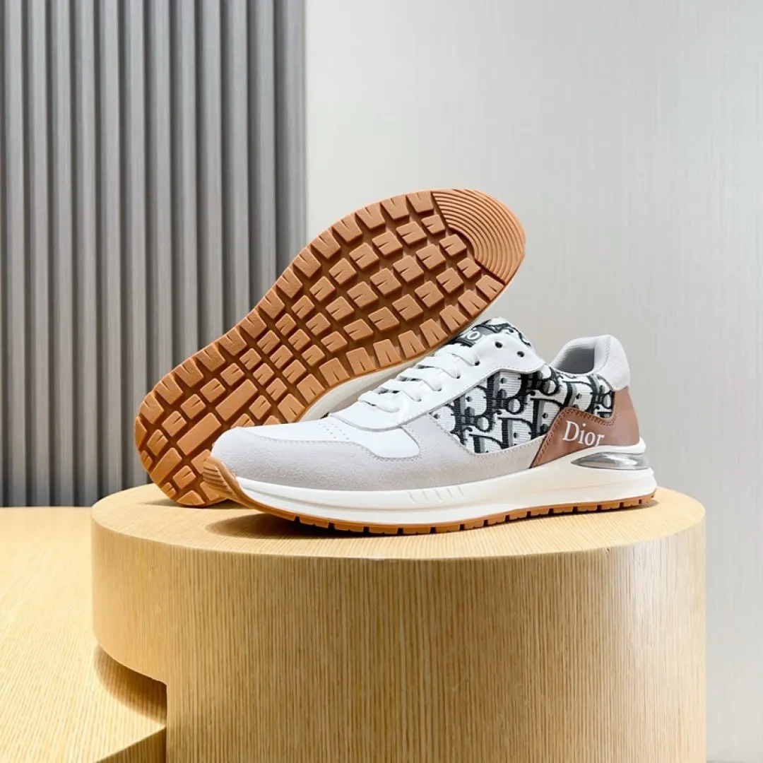 Men's shoes 💰P440💰 [Dior] Dior casual sports shoes, the uppers are made of original imported cowhide leather and original cloth fabrics, a must-have for fashionistas, and the complex craftsmanship is perfect. Imported soft mesh lining, sheepskin foot pads, soles: original soles specially provided by the original factory, exclusive movable molded soles are super comfortable, original factory single goods, men's size 38-45